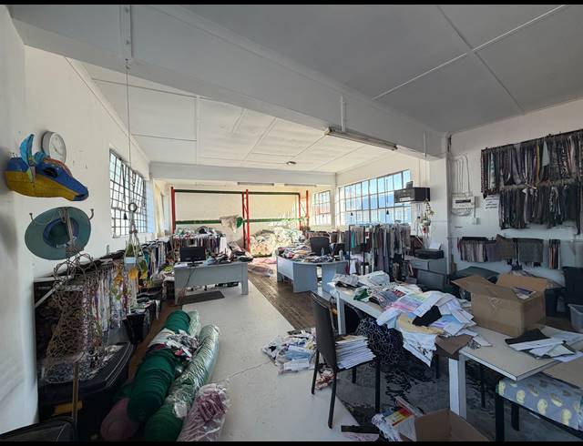 117M² BUILDING TO LET IN OBSERVATORY
